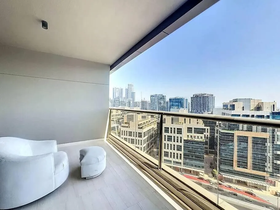 Tick - King Suite City Skyline View With Pool & Sauna Dubai United Arab Emirates