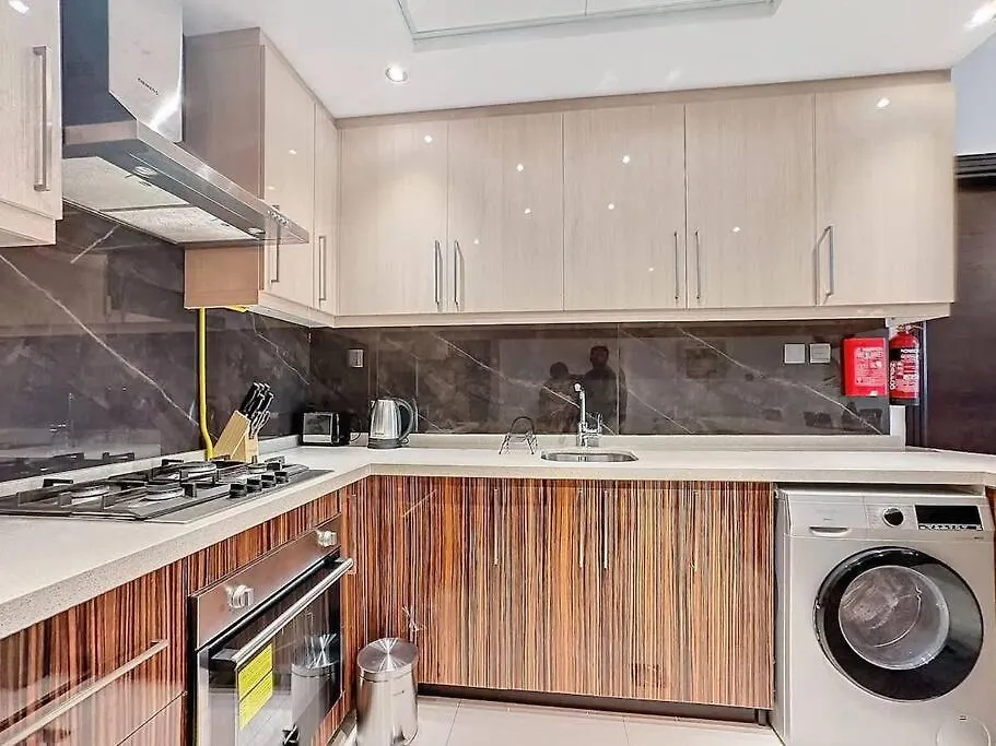 Tick - King Suite City Skyline View With Pool & Sauna Dubai 0*,  United Arab Emirates