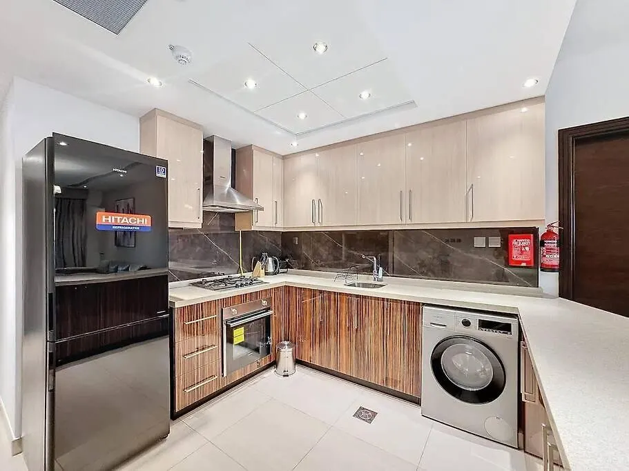 Tick - King Suite City Skyline View With Pool & Sauna Dubai Apartment