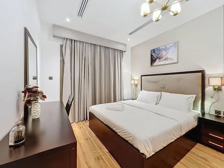 Tick - King Suite City Skyline View With Pool & Sauna Dubai